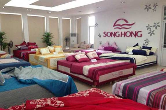 showroom-dem-song-hong